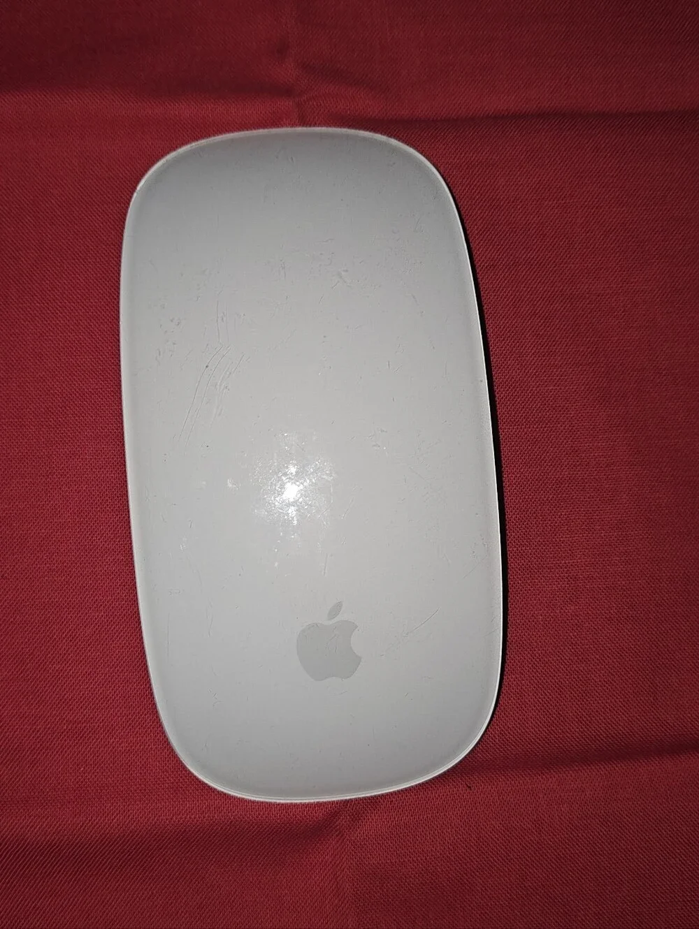 Apple White Magic Mouse - Wireless Multi-Touch Mouse